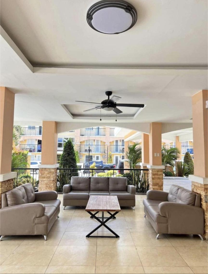 Reicondotel Arezzo Davao City 외부 사진
